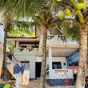Chandi Gaya Beach Guesthouse Tangalle Exterior photo