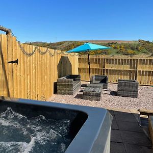 The Steading With 7 Seater Hot Tub Aberdeenshire Banff Exterior photo