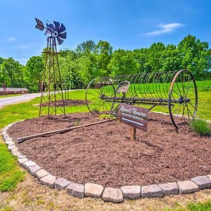 Almost Heaven Too 50-Acre Escape With Pond! Brownsville Exterior photo