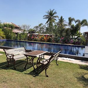 Nadee Resort Udon Thani Exterior photo