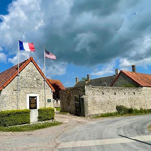 La Ferme Delaunay Saint-Come-du-Mont Exterior photo