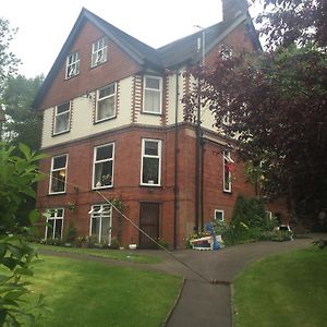 Oakfield Lodge Guest House Stockport Marple Exterior photo