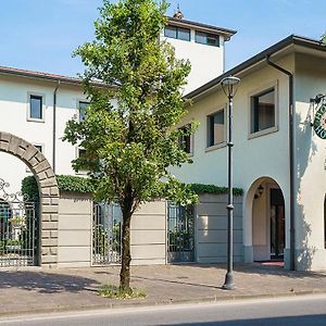 Hotel Villa Zoia Boltiere Exterior photo