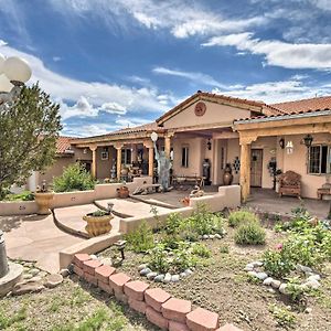 Ornate Santa Fe Adobe Home With Gazebo And Patio! Exterior photo