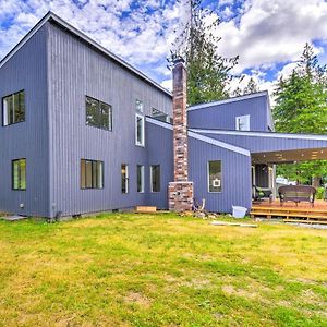 Stunning Hood Canal Getaway With Private Deck! Belfair Exterior photo