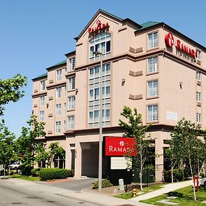 Ramada By Wyndham Seatac Airport Hotel Exterior photo