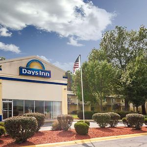 Days Inn By Wyndham Portage Exterior photo