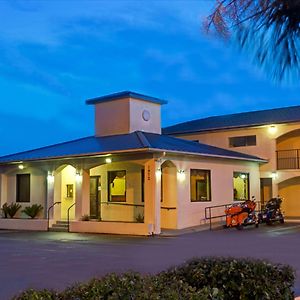 Super 8 By Wyndham Walterboro Hotel Exterior photo