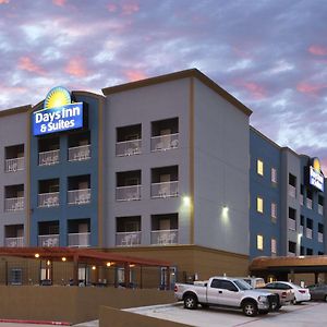 Days Inn & Suites By Wyndham Galveston West/Seawall Exterior photo