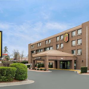Super 8 By Wyndham Raleigh North East Hotel Exterior photo