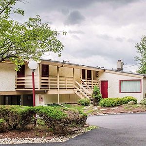 Econo Lodge Summit - Scranton Clarks Summit Exterior photo