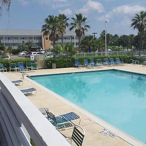 Inn At The Waterpark Galveston Exterior photo