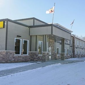 Super 8 By Wyndham Moosonee Hotel Exterior photo