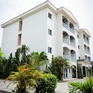 Hotel Hibiscus Blvd Triomphal Libreville Exterior photo