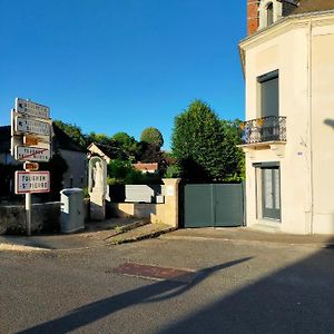 Le Heron Bleu De La Brenne Tournon-Saint-Martin Exterior photo