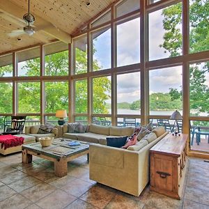 House On Lake Of The Ozarks With Dock And Pool Table! Laurie Exterior photo