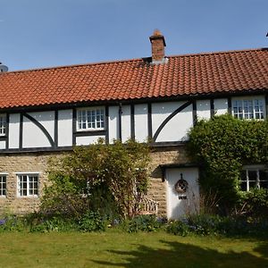 Bohemianbreezebreaks Bed & Breakfast Thornton Dale Exterior photo