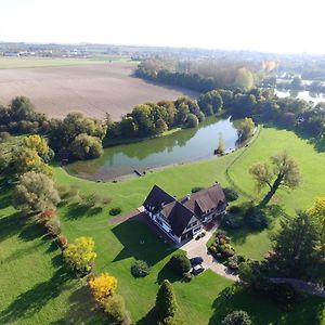 Domaine D'Aveluy Bed & Breakfast Exterior photo