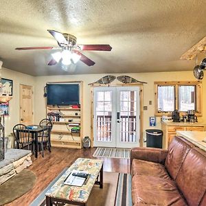 Rustic Condo With Patio Walk To Angel Fire Resort! Exterior photo