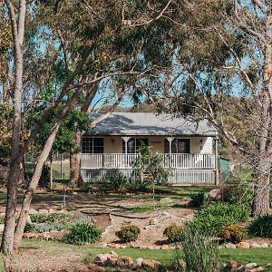 Granite Gardens Cottages & Lake Retreat Stanthorpe Exterior photo