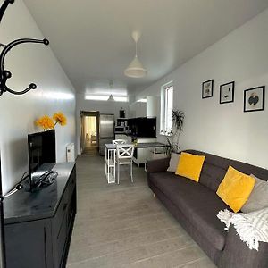 Newly Renovated 1 Bedroom Flat With Garden Pergola Ennis Exterior photo