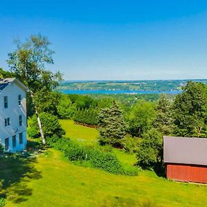 Spectacular Views With Deck, Fire Pit, And Game Room! Keuka Park Exterior photo