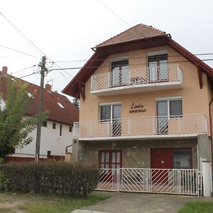 Lenke Apartmanhaz Apartment Balatonlelle Exterior photo