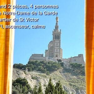 Lesapparts : Face Notre-Dame De La Garde A Saint Victor Vieux Port Marseille Exterior photo