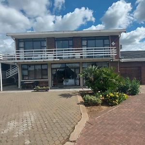 Skylight Guest House Harrismith Exterior photo