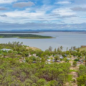 Big4 Lake Maraboon Holiday Village Gindie Exterior photo