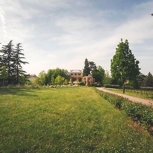 La Casina Villa Casteggio Exterior photo