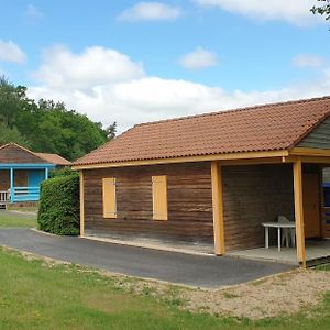 Les Chalets De La Margeride Motel Blavignac Exterior photo