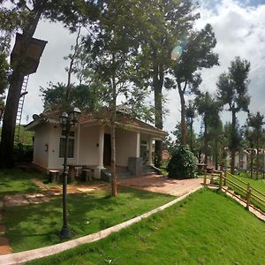 Sandalo Castle Resorts Gudalur  Exterior photo