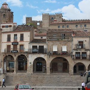 Alojamientos Plaza Mayor Trujillo Exterior photo