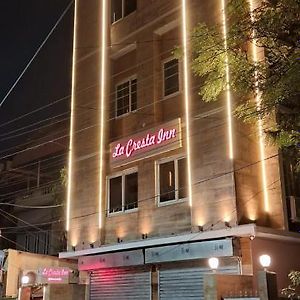 La Cresta Inn Kolkata Exterior photo