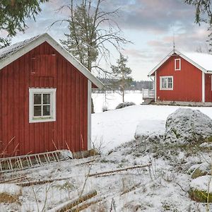 Awesome Home In Kristinehamn With Wifi And 4 Bedrooms Radetorp Exterior photo