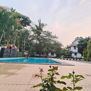 Three Roots Resort Sultan Bathery Exterior photo
