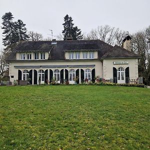 Aux Berges Du Lac De Mondon Mailhac-sur-Benaize Exterior photo