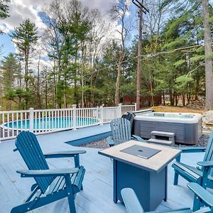 East Stroudsburg House With Hot Tub And Pool! Villa Exterior photo