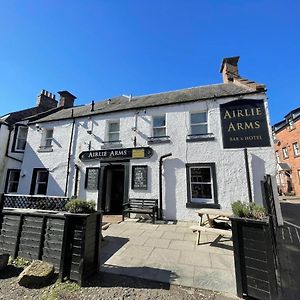 Airlie Arms Hotel Kirriemuir Exterior photo