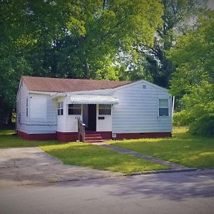 Bunk Bungalow Close To Odu, Naval Base & Downtown Norfolk Exterior photo