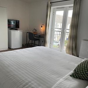 Luxury Rooms In Furnished Guests-Only House Free Wifi West Thurrock Grays Exterior photo