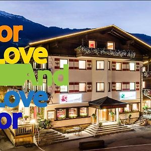 Hotel Standlhof Zillertal Uderns Exterior photo