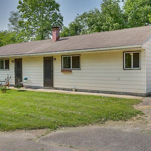 Cozy Youngstown Apartment With Central A And C And Heating Exterior photo