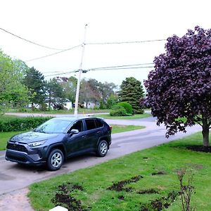 Katie Entire Basement 3 Bedrooms Charlottetown Exterior photo