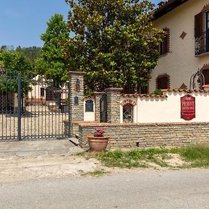 Piemonte Country House Bed & Breakfast Agliano Terme Exterior photo