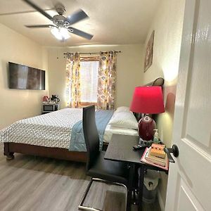 Beautiful King Bed Private Room And Bathroom With Free Parking Antioch Exterior photo