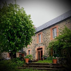 Maison D'Hotes & Savonnerie De Bonnefon Saint-Chely-d'Aubrac Exterior photo