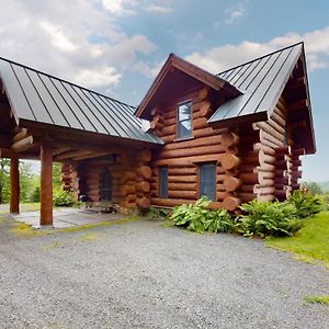 Spruce Moose Lodge Hartland Exterior photo