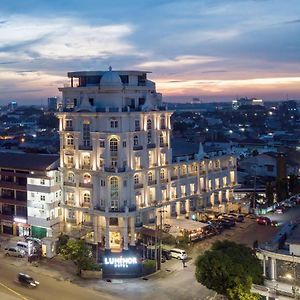 Luminor Hotel Palembang By Wh Exterior photo